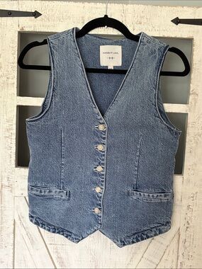 Women’s Habitual Denim Button Down Vest